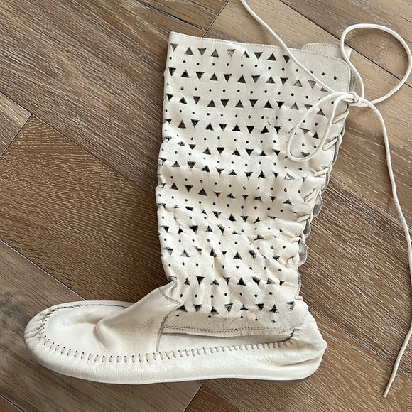 Vintage Leather Perforated Knee-High Moccasin Boots - Picture 3 of 6